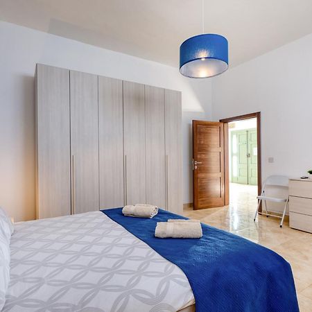 Spacious, Bright, Valley & Sea View Maisonette Xagħra Kültér fotó