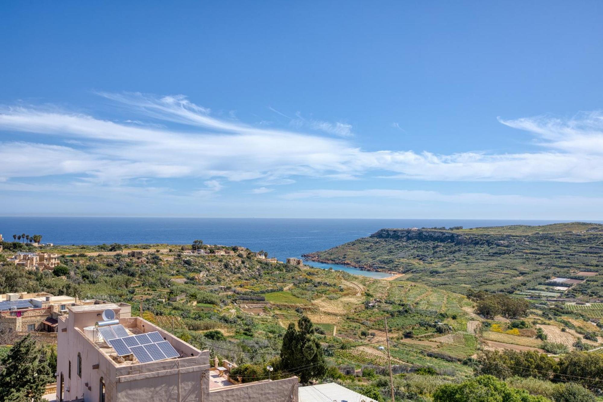 Spacious, Bright, Valley & Sea View Maisonette Xagħra Kültér fotó